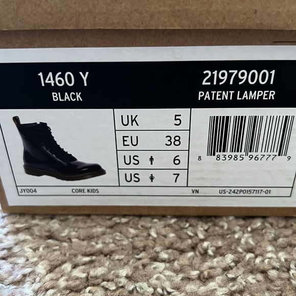 Dr Martens 1460 patent boot - Picture 8 of 8